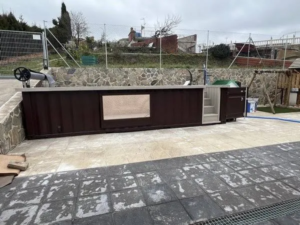 contenedor de 20 pies transformado en piscina - Imagen 10