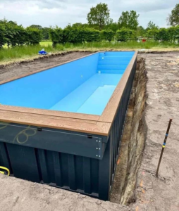 Piscina construida con contenedores marítimos de 30 pies - Imagen 5